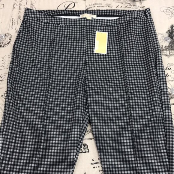 Michael Kors Cropped Checked Pants - Picture 5 of 10